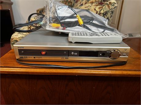 Sanyo DWM-380 DVD Player