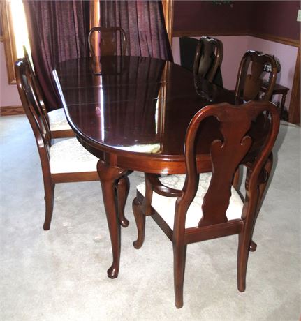 Thomasville Furniture Dinette Set