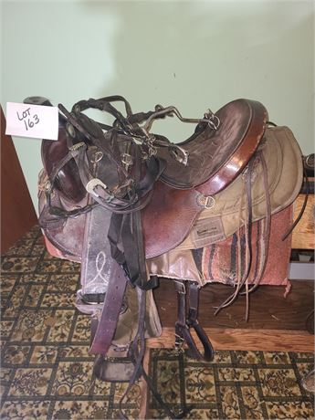 Western Leather Big Horn 106 Saddle / Bit / Reins / Halter & Blanket