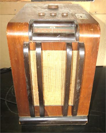Antique Hotel Radio Corp Coin Operated Radio