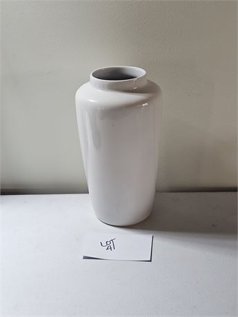 German Bareuther Waldsassen Porcelain Vase #282