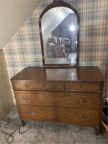 Antique Wood 4 Drawer Dresser and Vanity Mirror