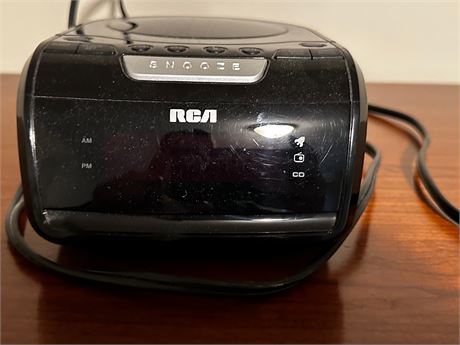 RCA CD/Radio Alarm Clock