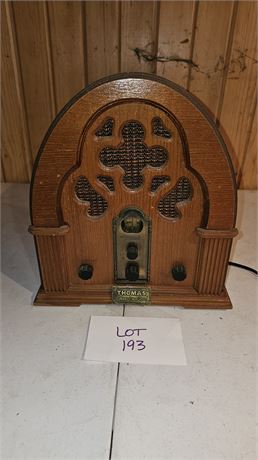 Thomas Wood Repro Model B2-209 Am/FM Radio