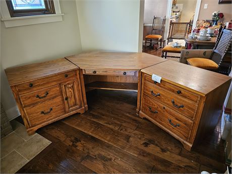 Winner's Only Wood 3 Piece Office Desk