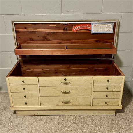 Vintage Lane Cedar Chest