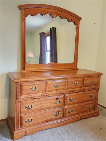 Webb Furniture Oak 7-Drawer Dresser w/ Mirror