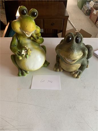 Pair of Large Plastic Garden Frogs Statuary Figurines