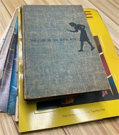 Magazine/Book Lot - The Clue In The Jewel Box, Baedeker's Greece Travel Guide