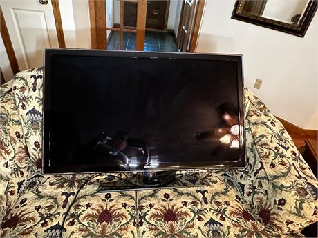 Samsung 40" Flatscreen TV