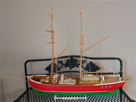Handmade, Hand Crafted Wooden Boat "Lila Dan"