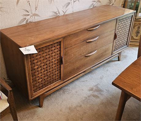 Beautiful MCM Lane Furniture Side Buffet