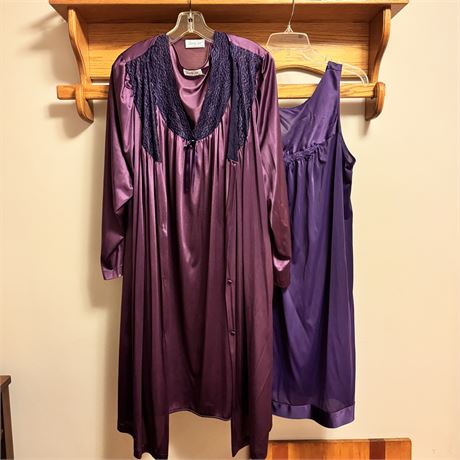 Vanity Fair Vintage Nightgown & Robe Set - Women's XL