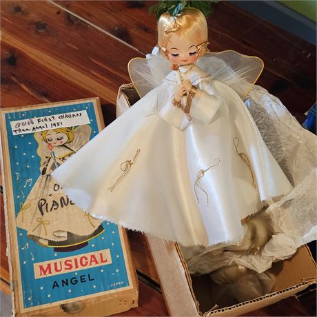 Vintage Angel w/o Music Box in Original Box