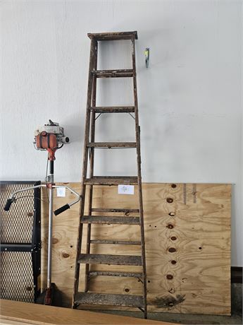 7Ft Wood Ladder Bauer