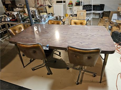 Vintage Douglas Furniture Co. Kitchen Table & 6 Chairs