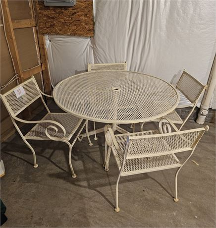 Wrought Iron Patio Table With 4 Chairs