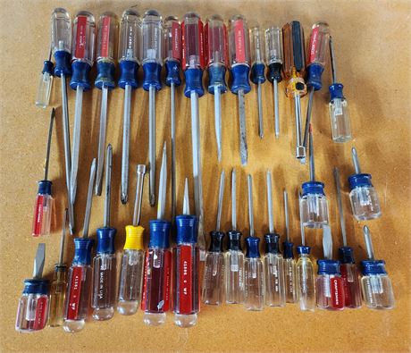 Assortment of Craftsman Screwdrivers