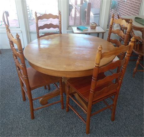 Round Table, 4 Chairs
