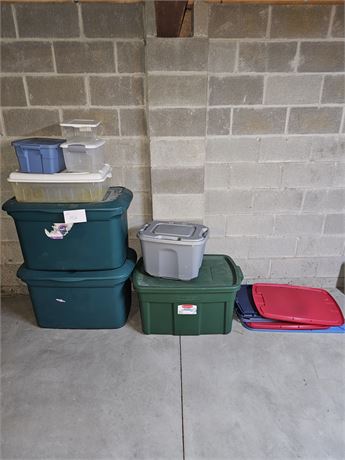 Mixed Plastic Storage Containers / Rubbermaid & More