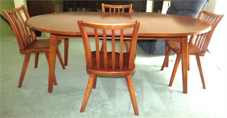 Cushman Colonial Dining Table, 4 Chairs, Cover