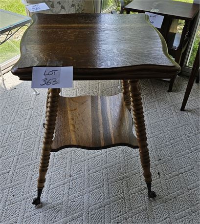 Antique Oak Crown Foot Spindle Side Table