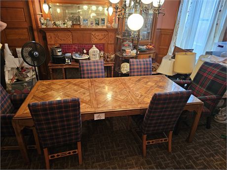 Henredon Co. Large Pine Dining Room Table & Chairs