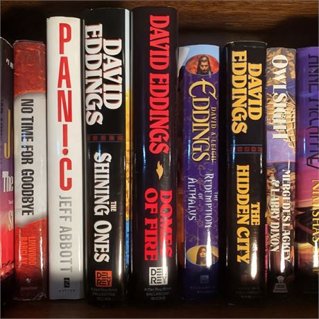 Book Lot - Stephen King, Michael Crichton, Noam Chomsky, Stephen W. Hawking