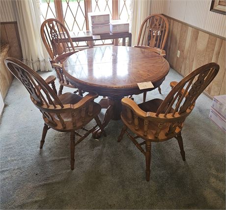 Clawfoot Wood Table & Chairs