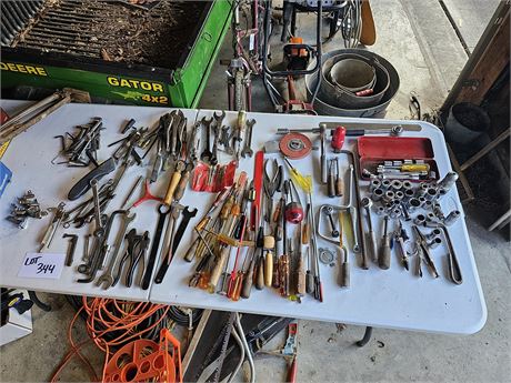 Large Mixed Tool Lot: Screwdrivers / Sockets / Wrenches / Pliers & More