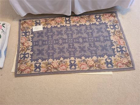 Small Throw Rug "Bow & Flower Print"