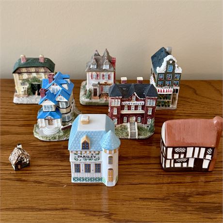 Mixed Lot of Miniature Ceramic & Resin Buildings