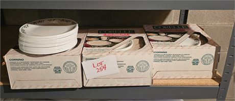 Corelle Holiday Set "Winter Holly" Dinnerware