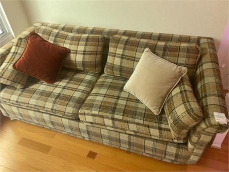 MCM Plaid Patterned Sleeper Sofa/Couch W/Throw Pilllows 70 x 34.5 x 24.5