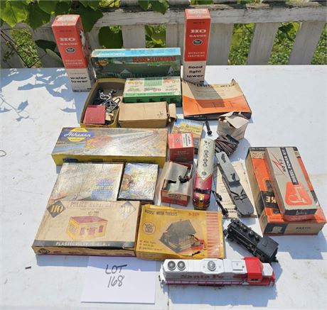 Mixed Train Accessories Buildings, Plasticville, Athearn, Aurora & More
