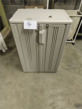 Rubbermaid Storage Cabinet with Key