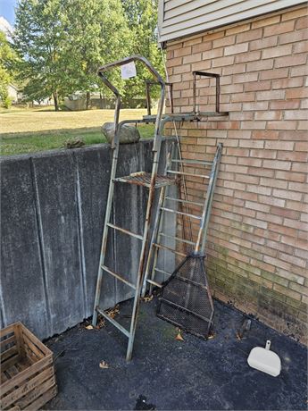 Metal Tree Stands
