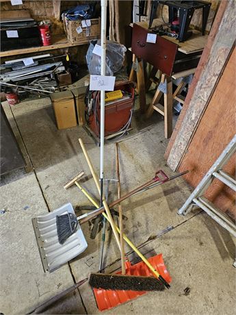 Mixed Yard Tools