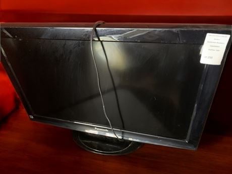 Panasonic 32" LCS TV With Remote Model TC-L-32X1