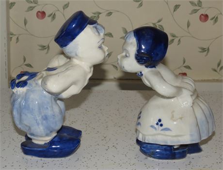 Vintage Dutch Boy & Girl Kissing Figurines