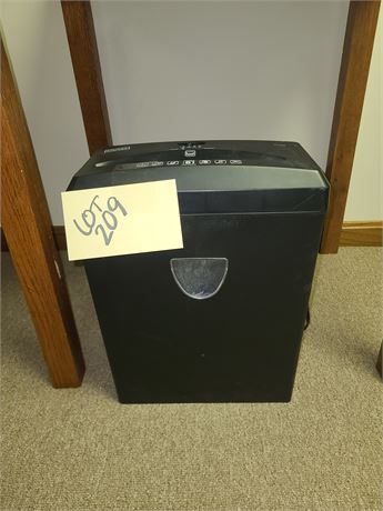 Staples Paper Shredder SPL638X