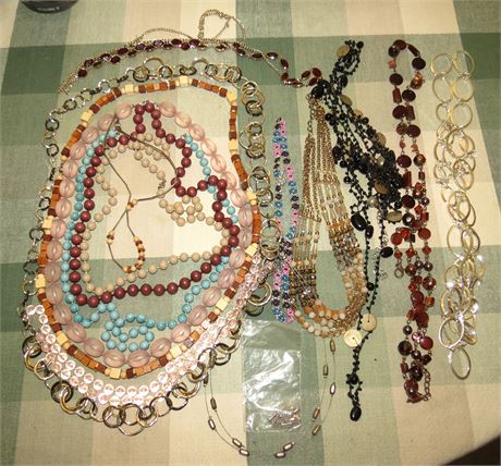 Costume Jewelry: Necklaces