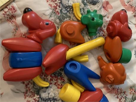 Vintage Tupperware "Zoo It Yourself" Plastic Block Animals Lot