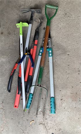 Garden Pruning Garden Tool Lot