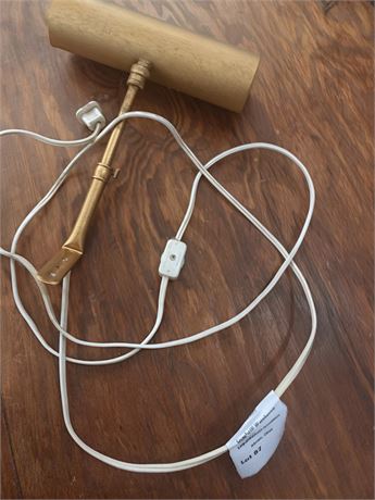 Brass Wall Mount Plugin Picture Light/Lamp