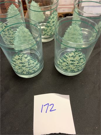 Avon Color Changing Christmas tree Glasses Set of 5