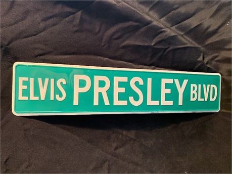 Elvis Presley Boulevard Street Sign Green and White Wall Decoration