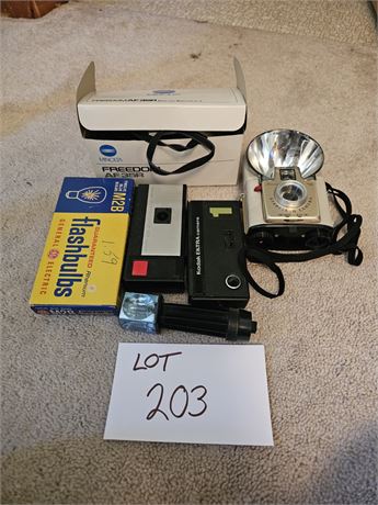 Mixed Camera Lot- Minolta Freedom AF 35R, Brownie Star Flash, Kodak & More