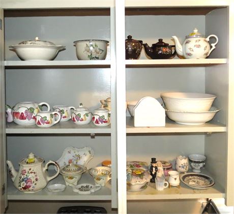 Mixed Lot: Tea Pots, China, Ceramic Boxes, Etc