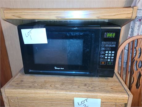 Magic Chef Black Microwave 1000 Watt
